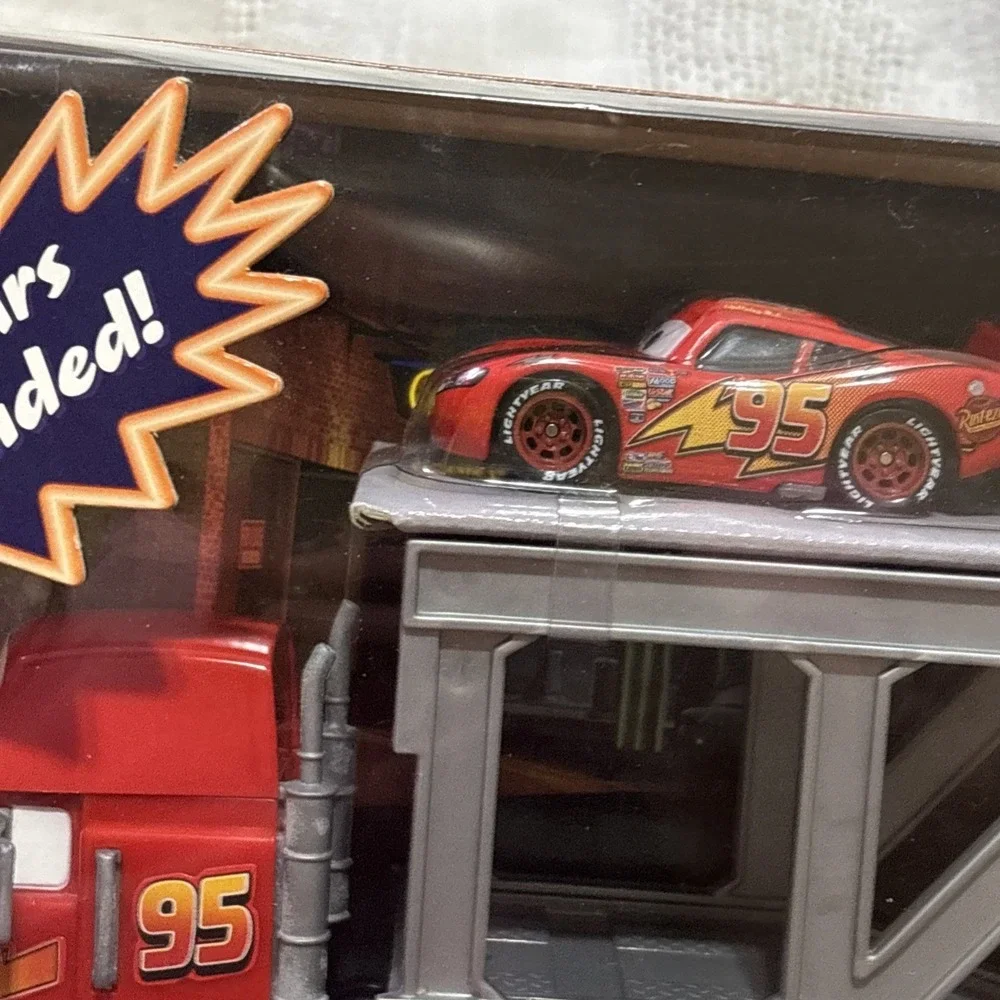 NIB Disney Pixar Cars Mack Transporter with 3 Cars Set: Lightning McQueen